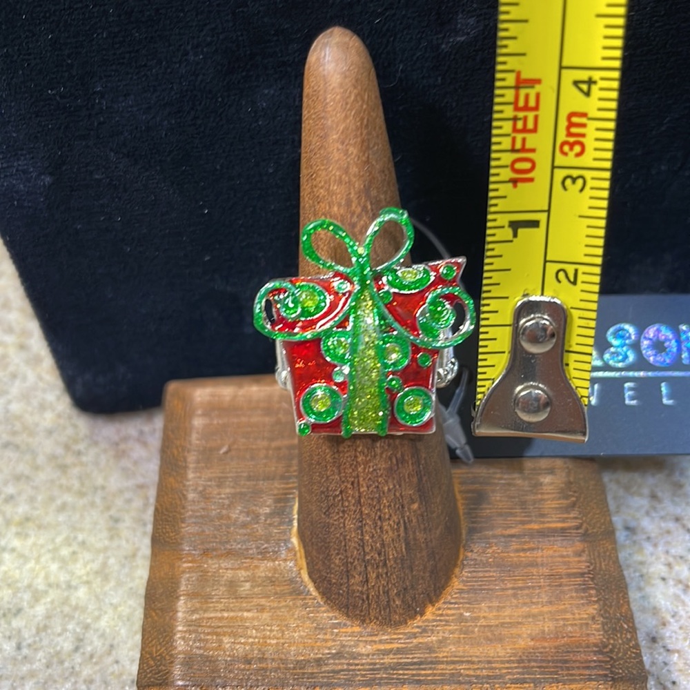 STRETCH PRESENT 🎁 RING R D/GREEN/SILVER COLOR. - Picture 3 of 10